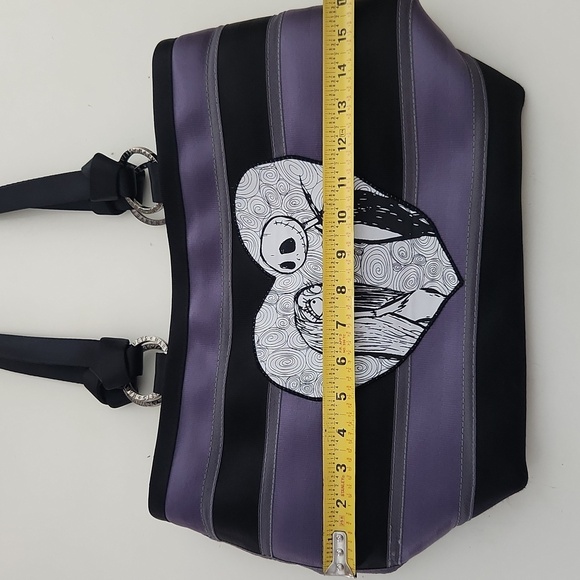 Harveys Disney Couture The Nightmare Before Christmas Carriage Ring Tote - Picture 10 of 14